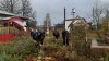 19 октября у храма во имя Святой Великомученицы Екатерины г. Ветлуги прихожанки - добровольцы прибирали территорию.